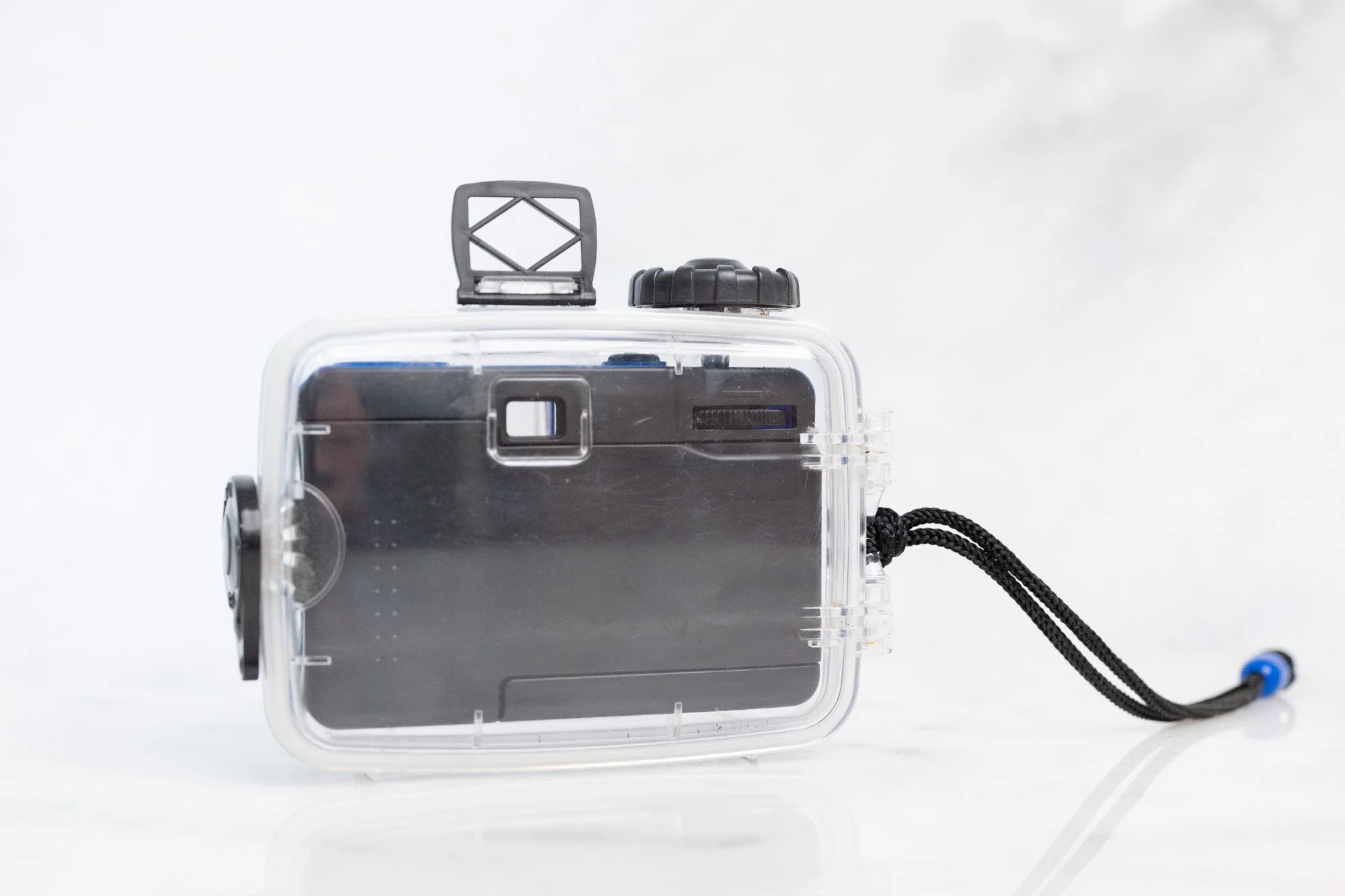 Snap Sights 30mm Lens Underwater 35mm Point and Shoot Camera — F